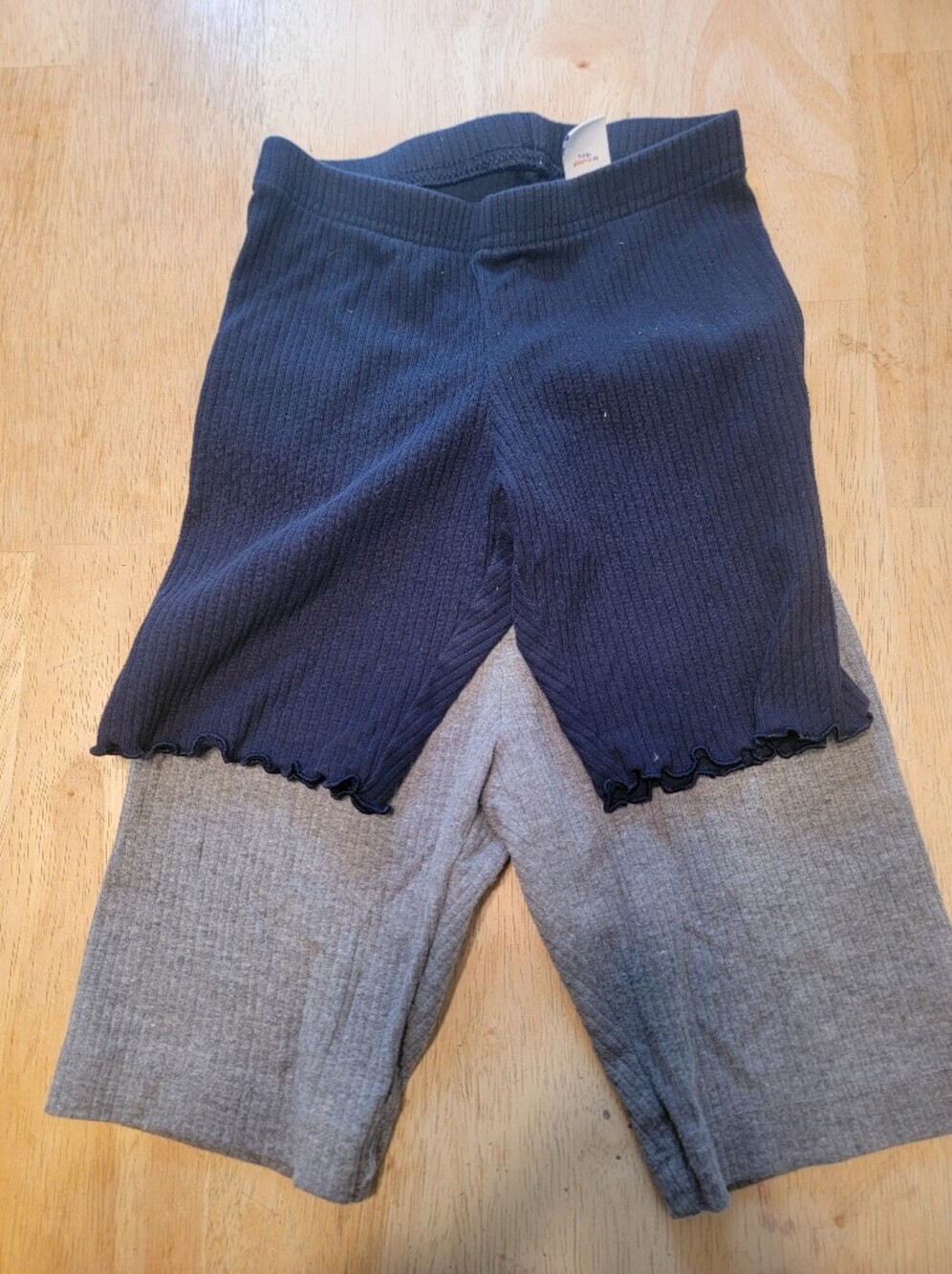Girls Old Navy 2 Pack Biker Shorts Blue And Grey.